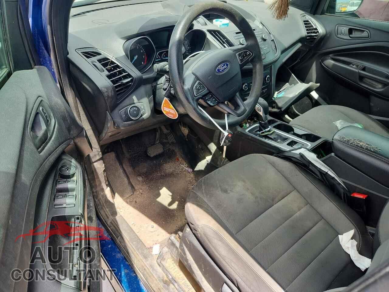 FORD ESCAPE 2017 - 1FMCU0F77HUE23244