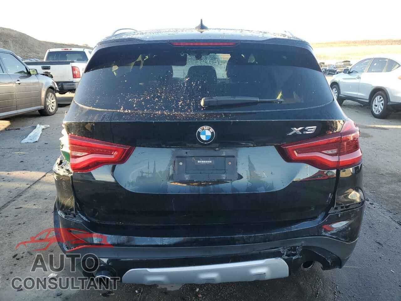 BMW X3 2018 - 5UXTR9C54JLC75211