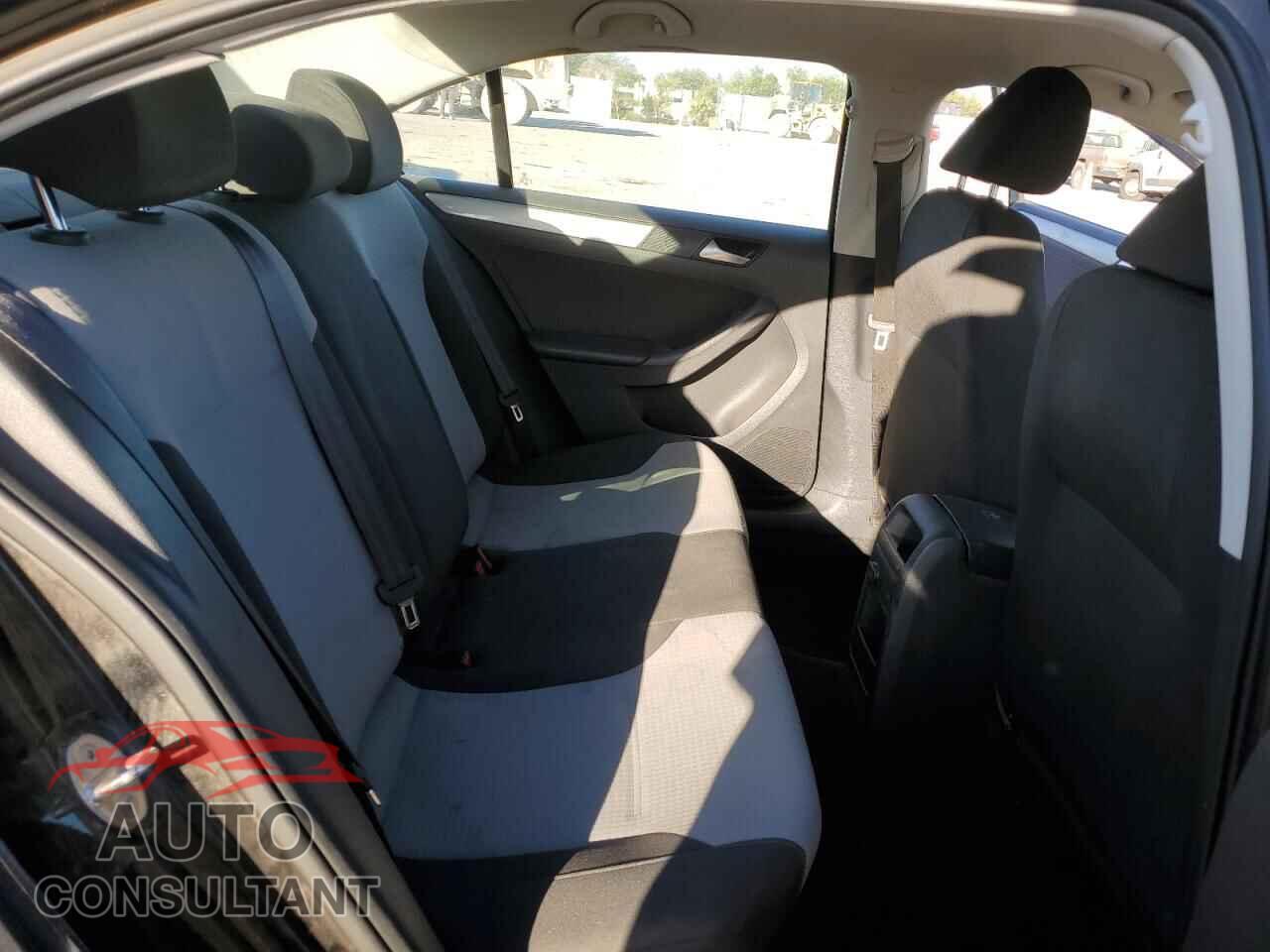 VOLKSWAGEN JETTA 2017 - 3VW2B7AJ0HM201373
