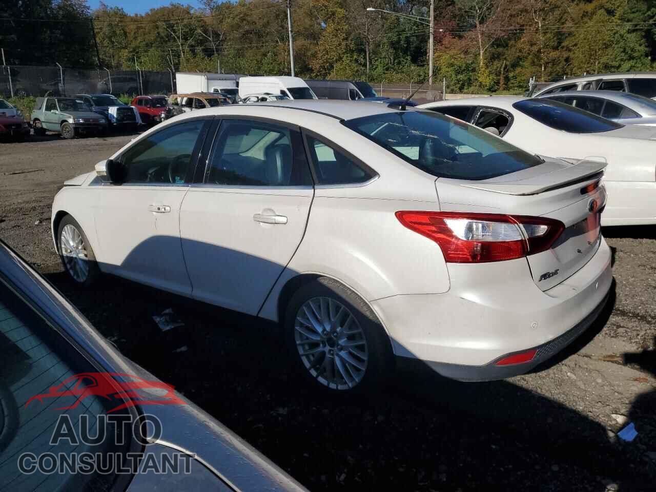 FORD FOCUS 2013 - 1FADP3J26DL141843