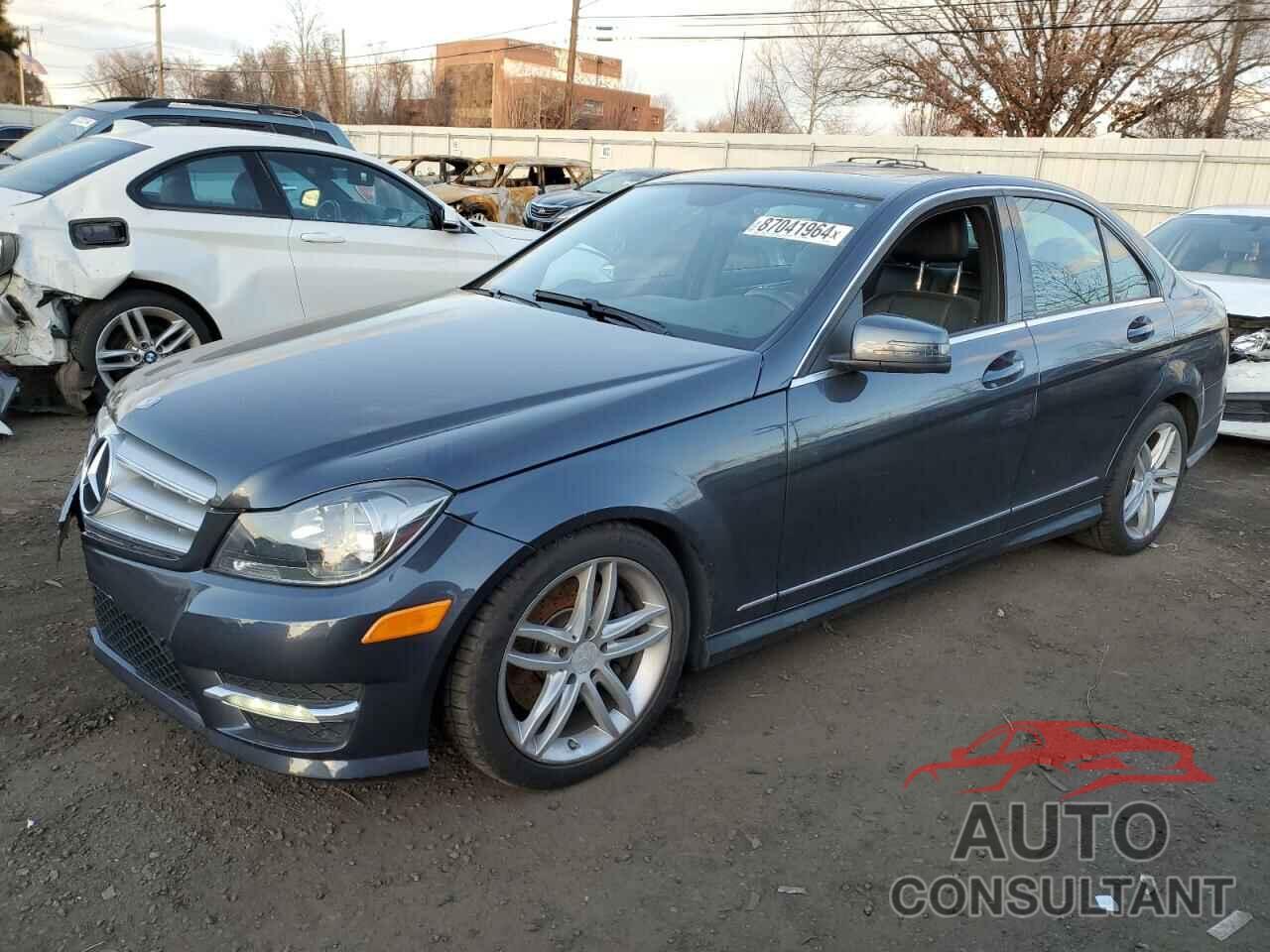 MERCEDES-BENZ C-CLASS 2013 - WDDGF8AB3DR278328