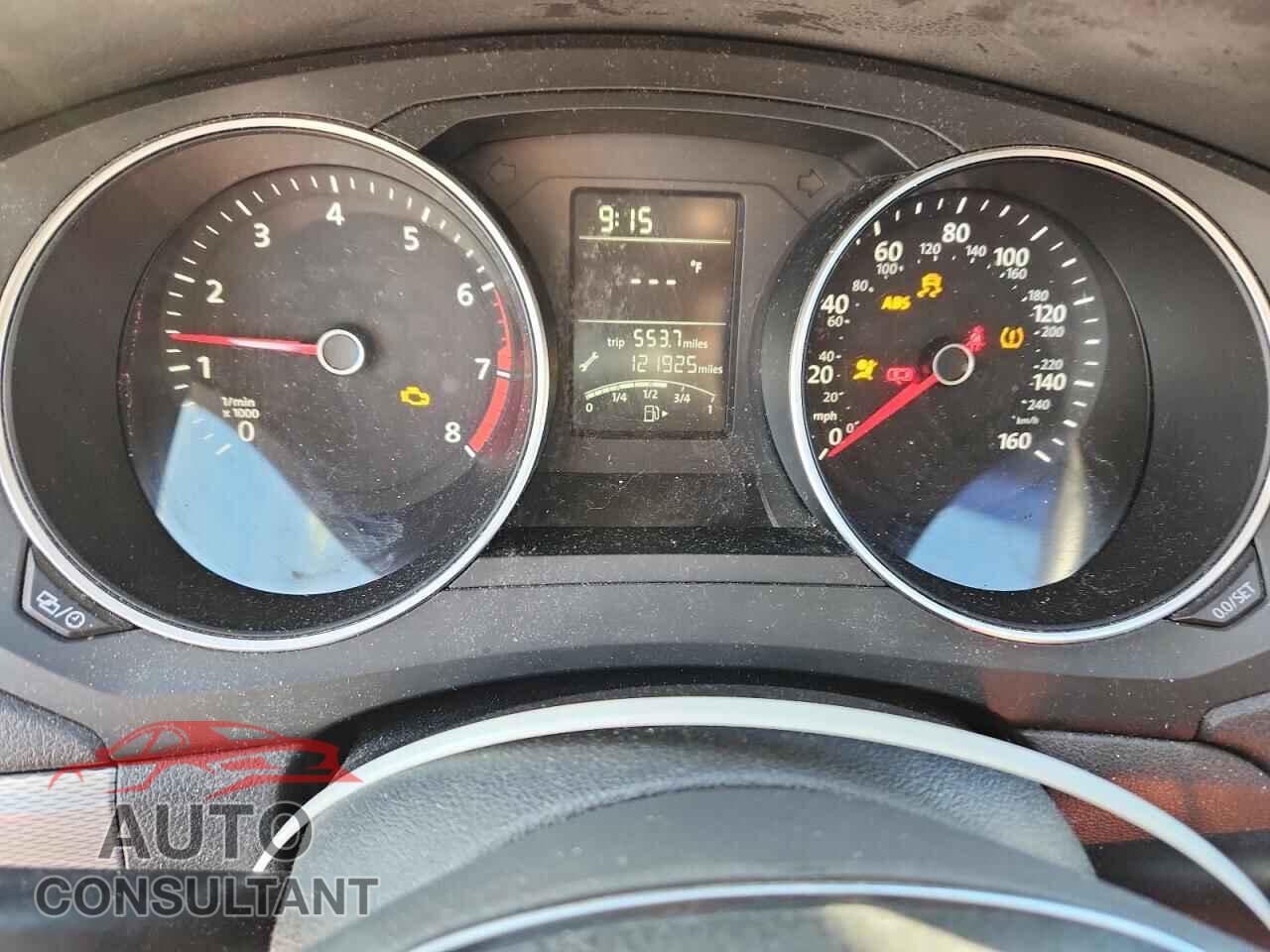 VOLKSWAGEN JETTA 2017 - 3VW2B7AJ3HM390861