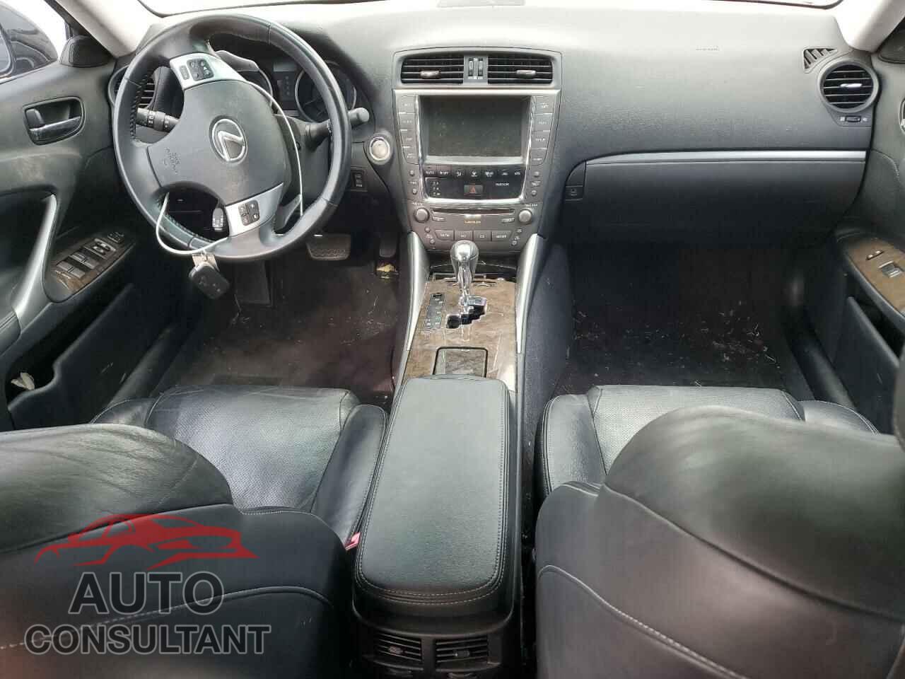 LEXUS IS 2011 - JTHBF5C22B2100995