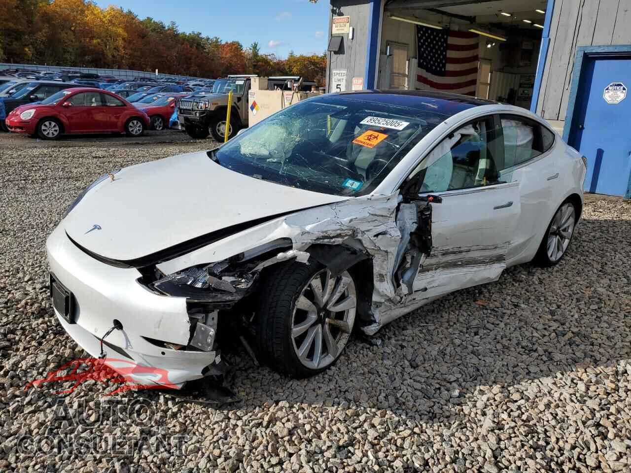 TESLA MODEL 3 2018 - 5YJ3E1EA1JF025336