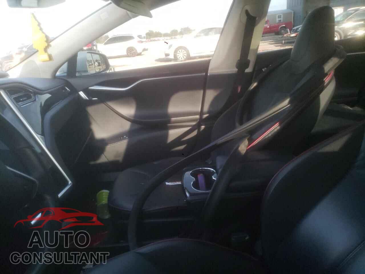 TESLA MODEL S 2013 - 5YJSA1DP6DFP20512