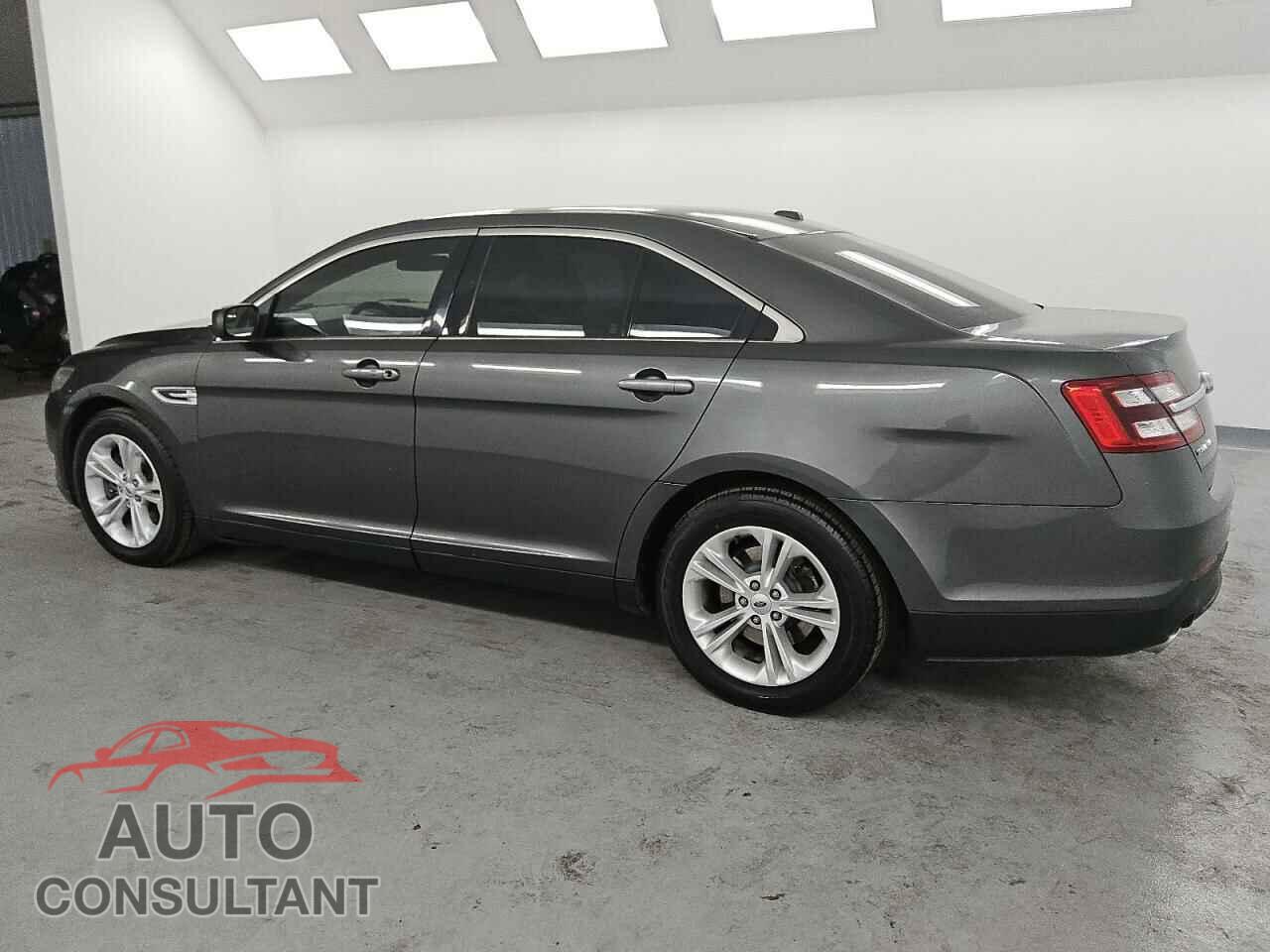 FORD TAURUS 2017 - 1FAHP2E88HG110960