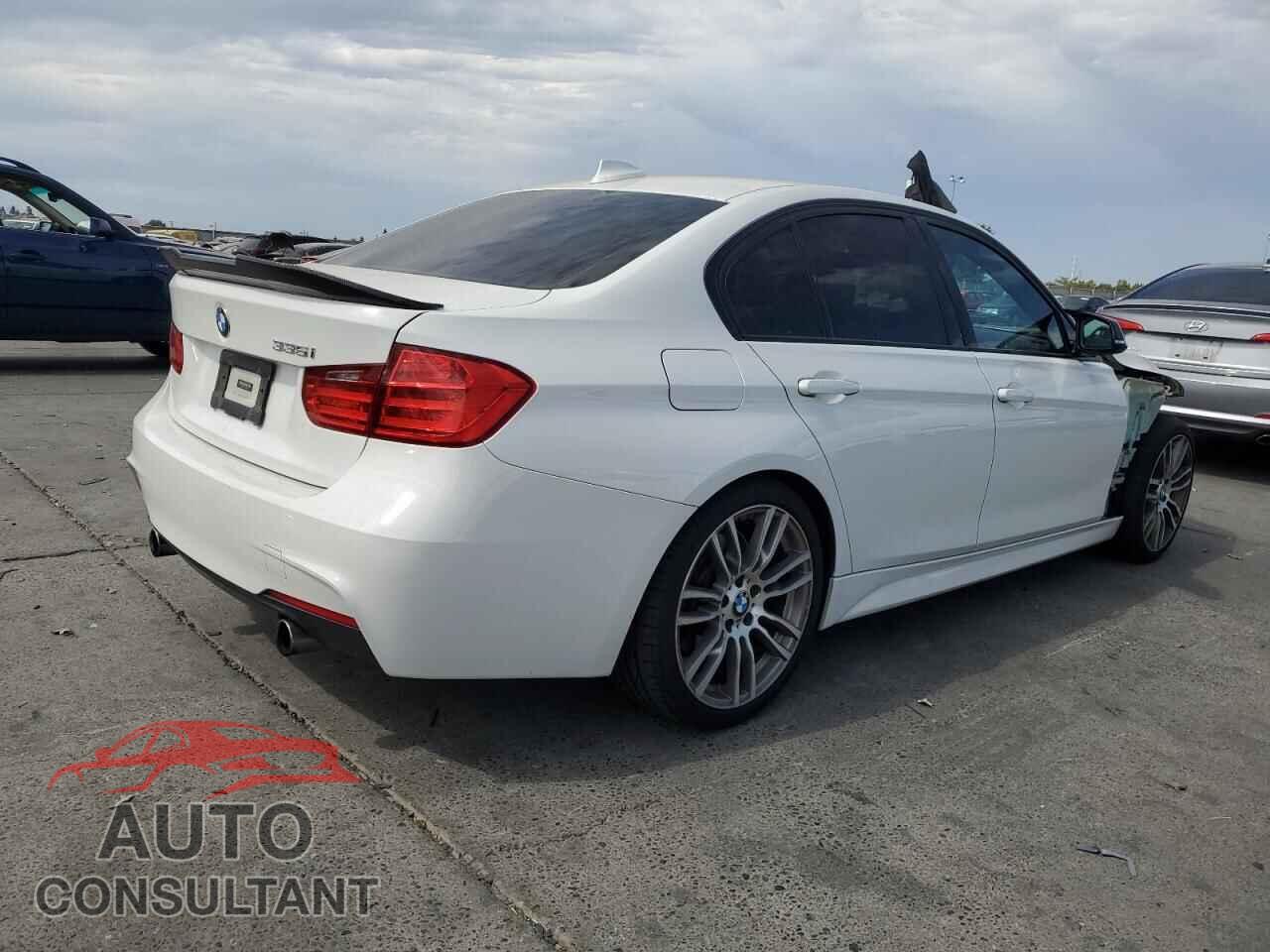 BMW 3 SERIES 2013 - WBA3A9C55DF475875