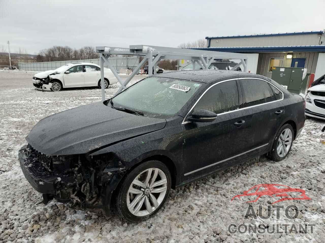 VOLKSWAGEN PASSAT 2017 - 1VWGT7A31HC069195