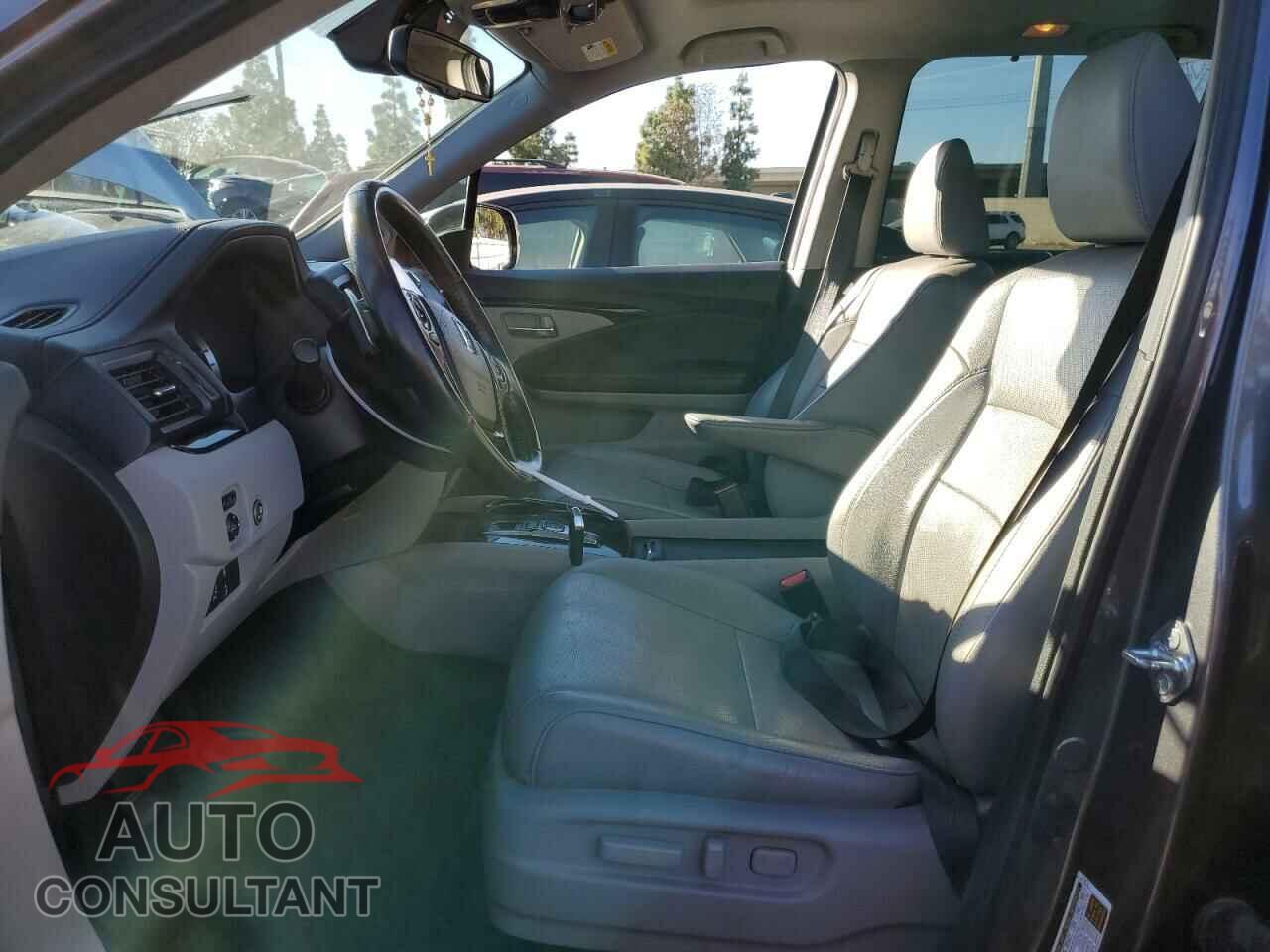 HONDA PILOT 2017 - 5FNYF6H07HB073369