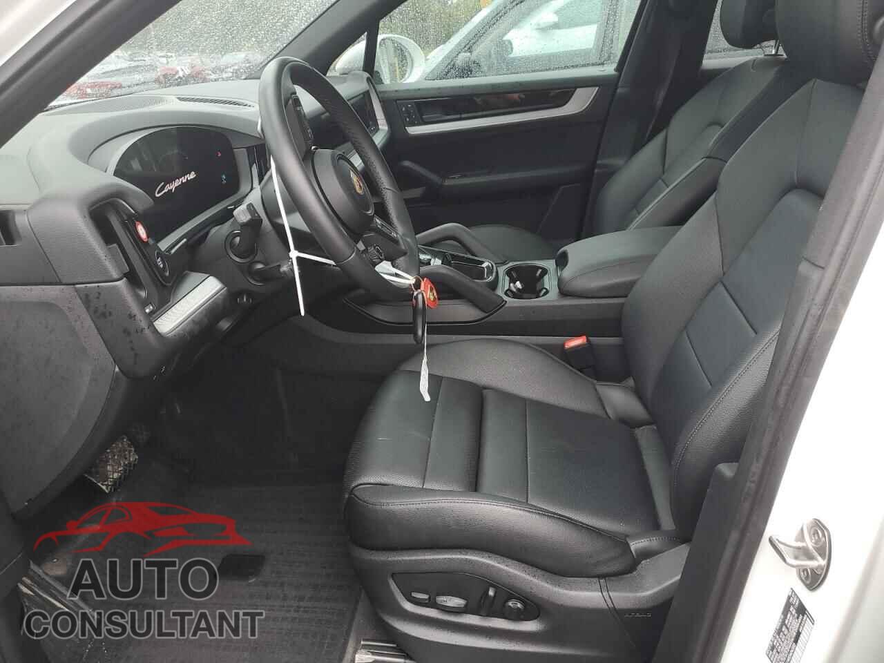 PORSCHE CAYENNE 2024 - WP1AA2AY4RDA04333