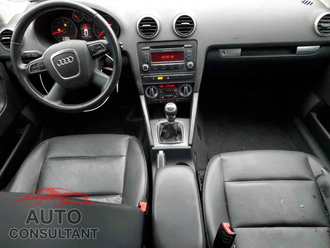 AUDI A3 2013 - WAUFEAFM2DA010828