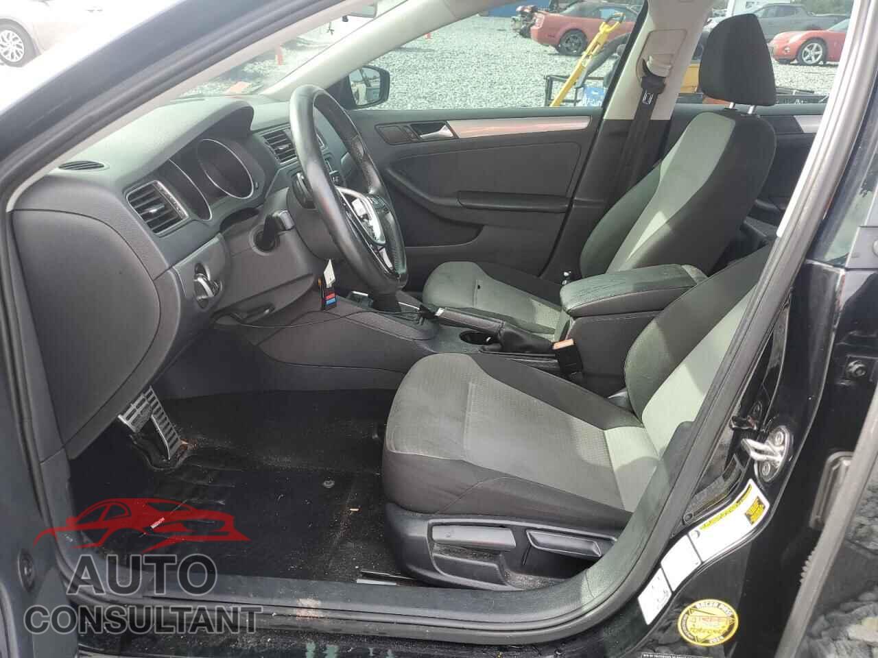 VOLKSWAGEN JETTA 2017 - 3VW2B7AJ3HM360131