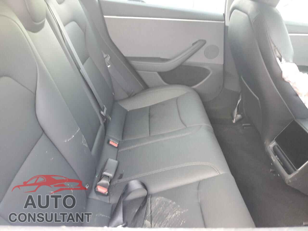 TESLA MODEL 3 2024 - 5YJ3E1EA8RF825496