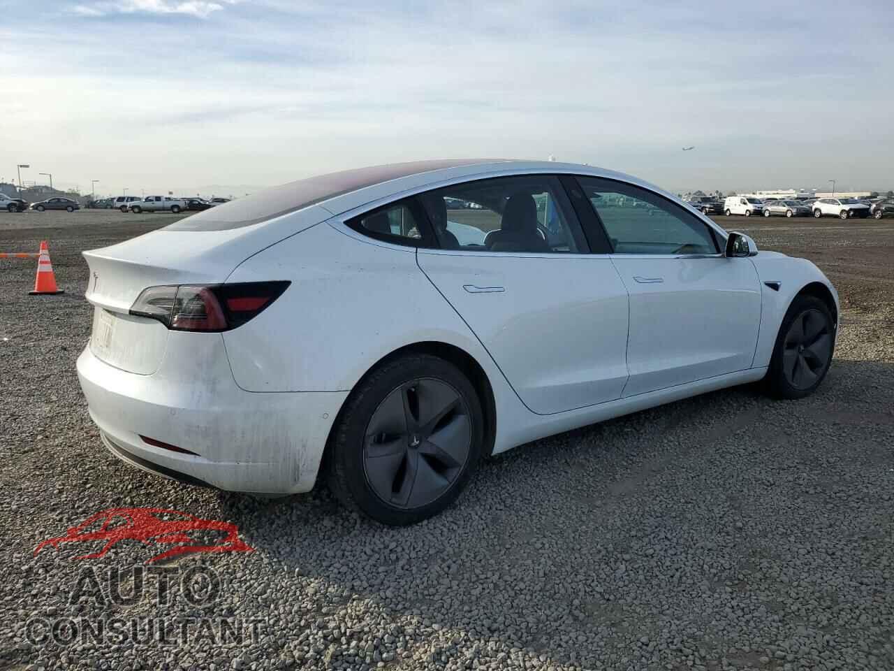 TESLA MODEL 3 2018 - 5YJ3E1EA4JF017277