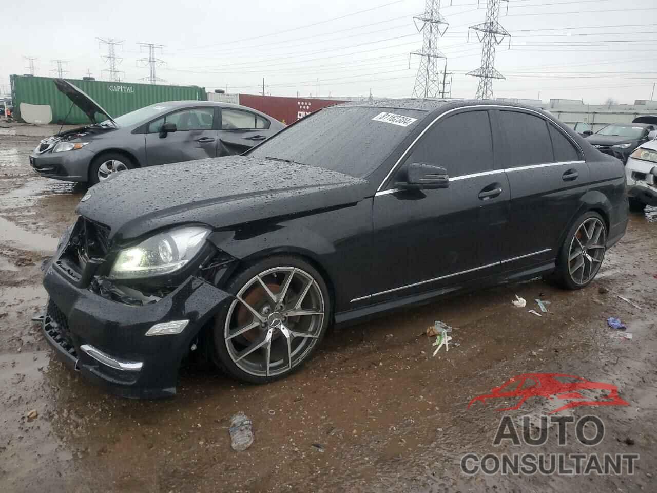 MERCEDES-BENZ C-CLASS 2013 - WDDGF4HB8DR279537