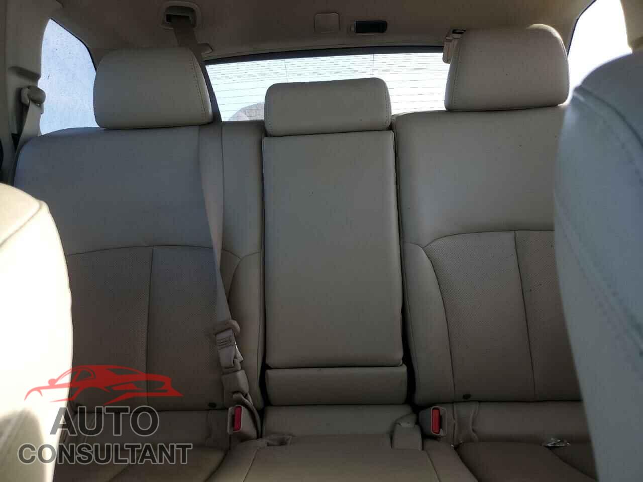 SUBARU OUTBACK 2011 - 4S4BRELC6B2389148