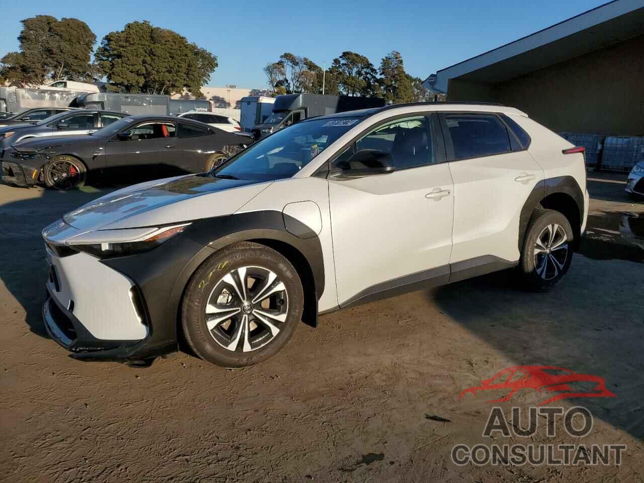 TOYOTA BZ4X XLE 2024 - JTMABACA0RA055290