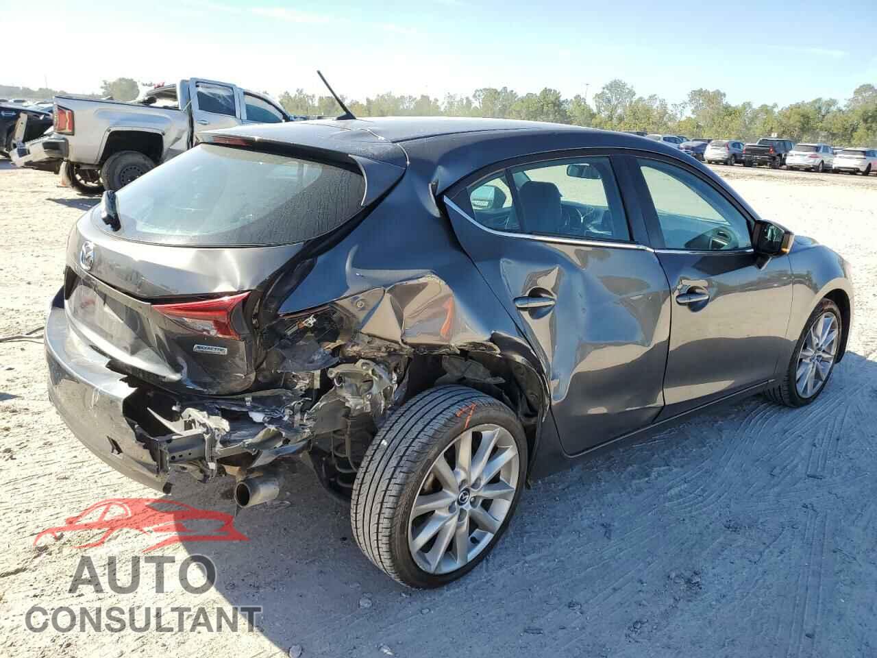 MAZDA 3 2017 - 3MZBN1L77HM120957