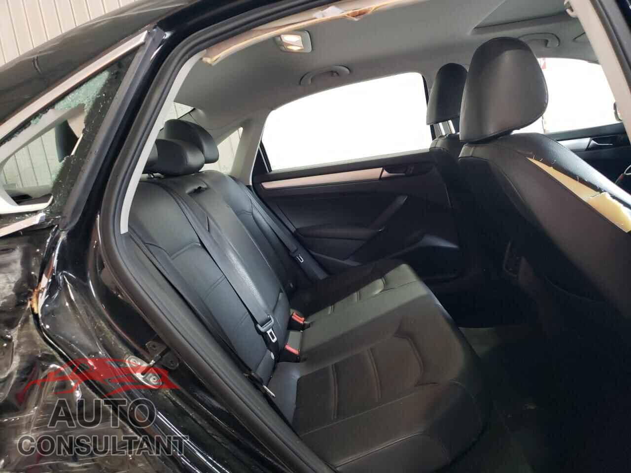 VOLKSWAGEN PASSAT 2013 - 1VWBP7A35DC001183