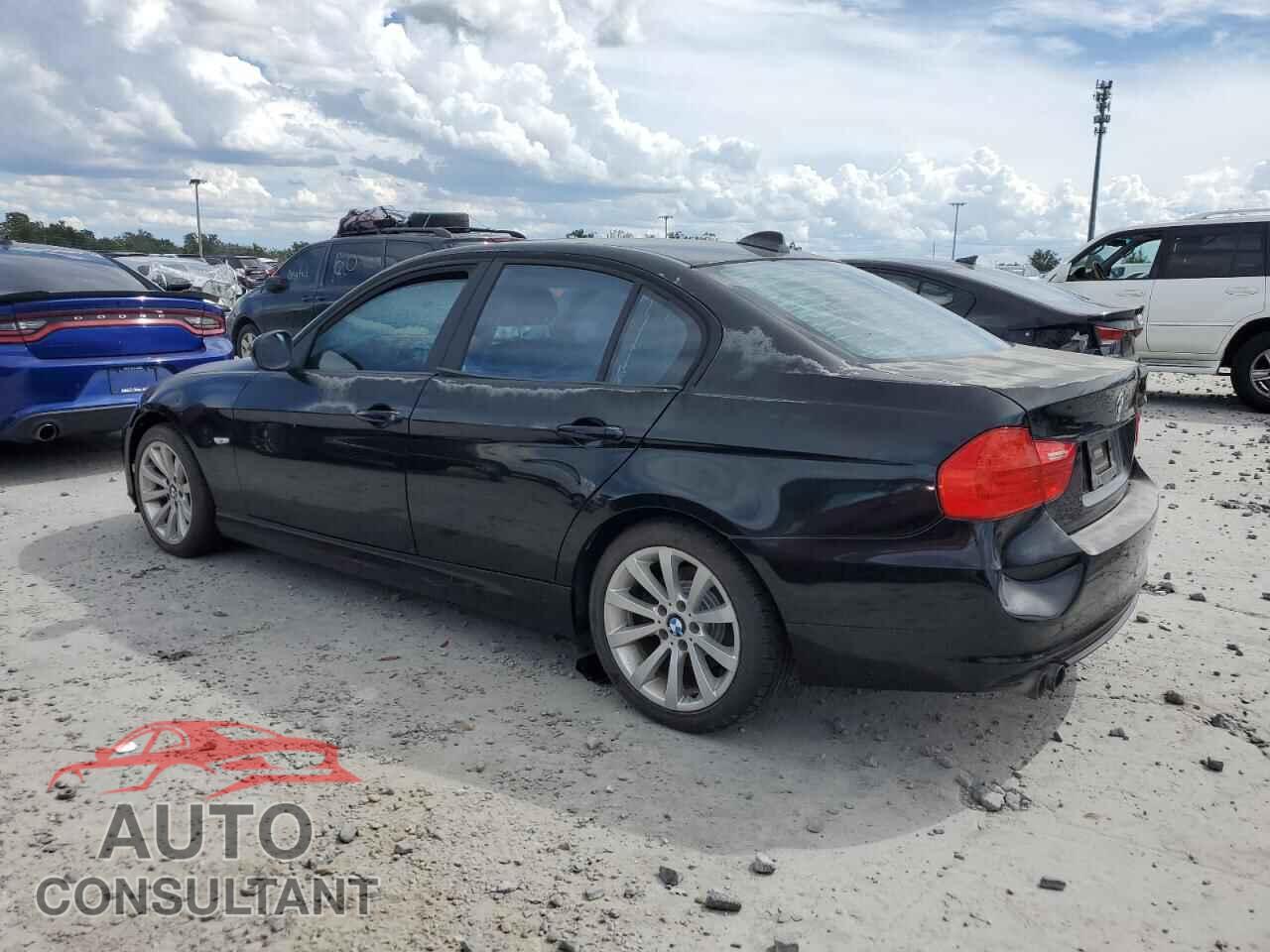 BMW 3 SERIES 2011 - WBAPH7C55BE461365