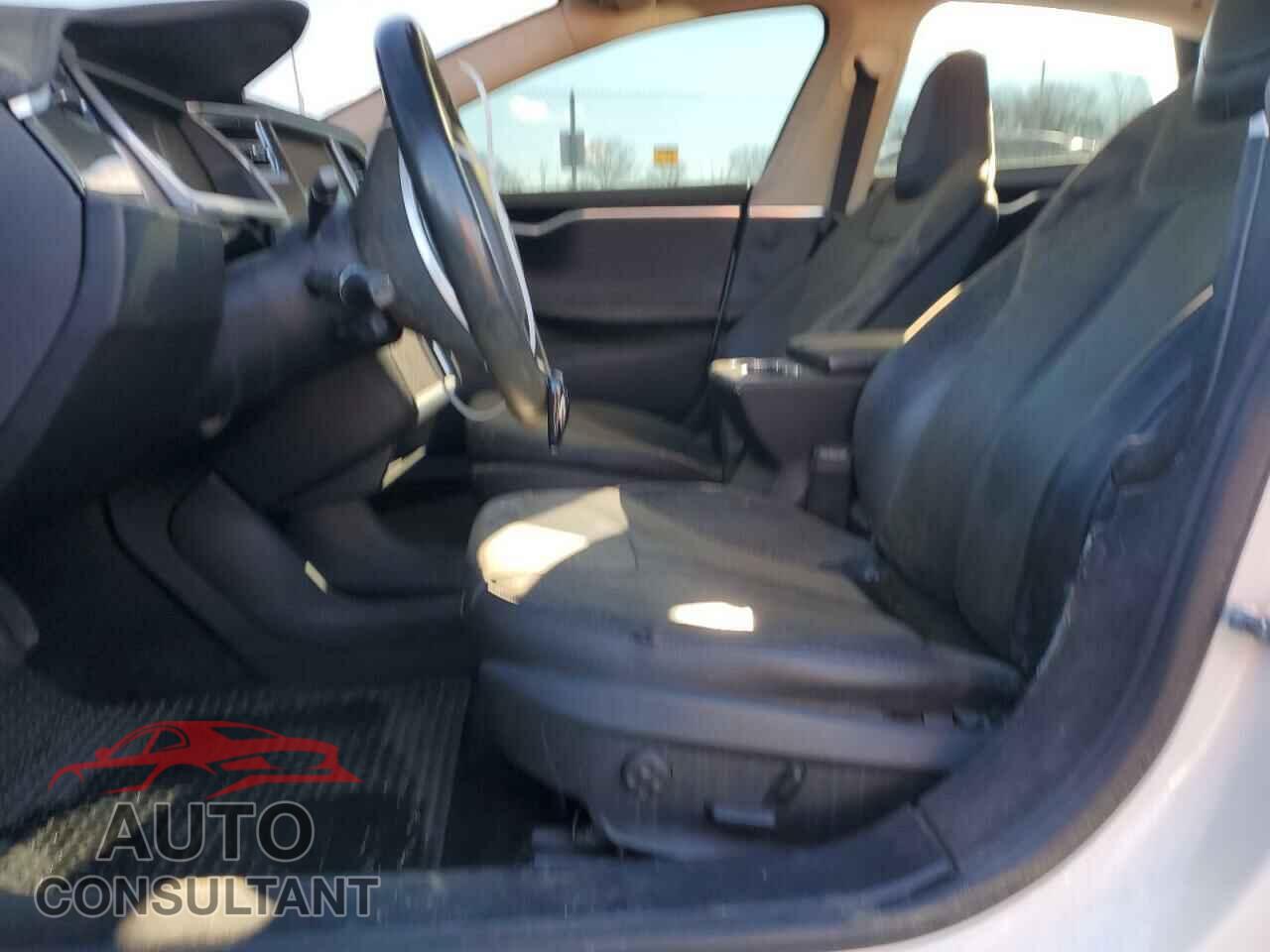 TESLA MODEL S 2013 - 5YJSA1CG2DFP07855