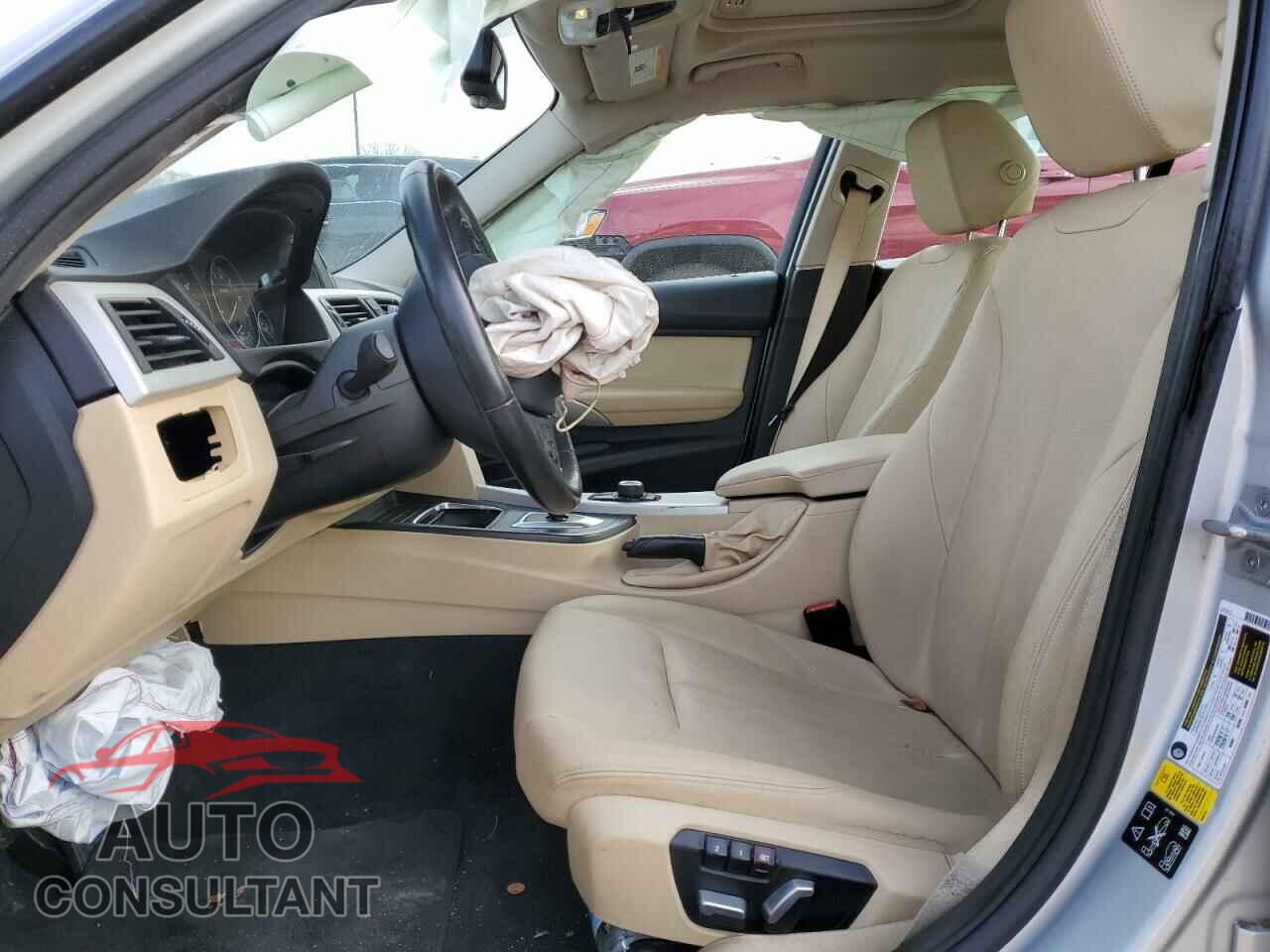 BMW 3 SERIES 2017 - WBA8A3C36HA066823