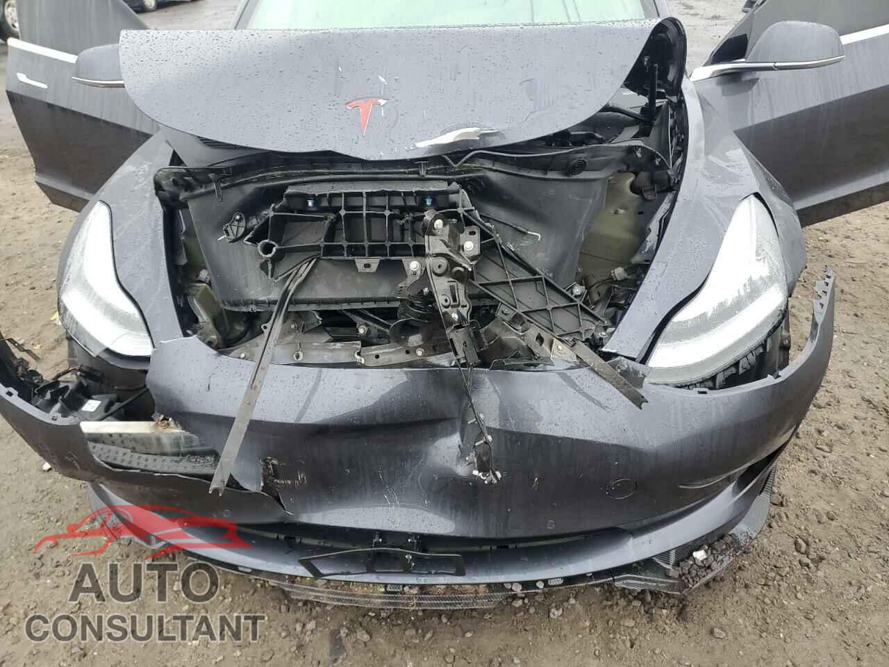 TESLA MODEL 3 2018 - 5YJ3E1EB6JF068594