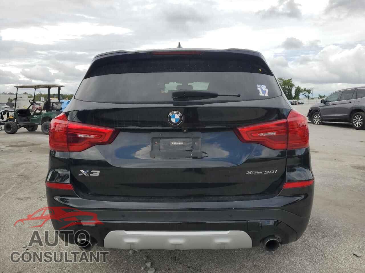BMW X3 2018 - 5UXTR9C59JLD72761