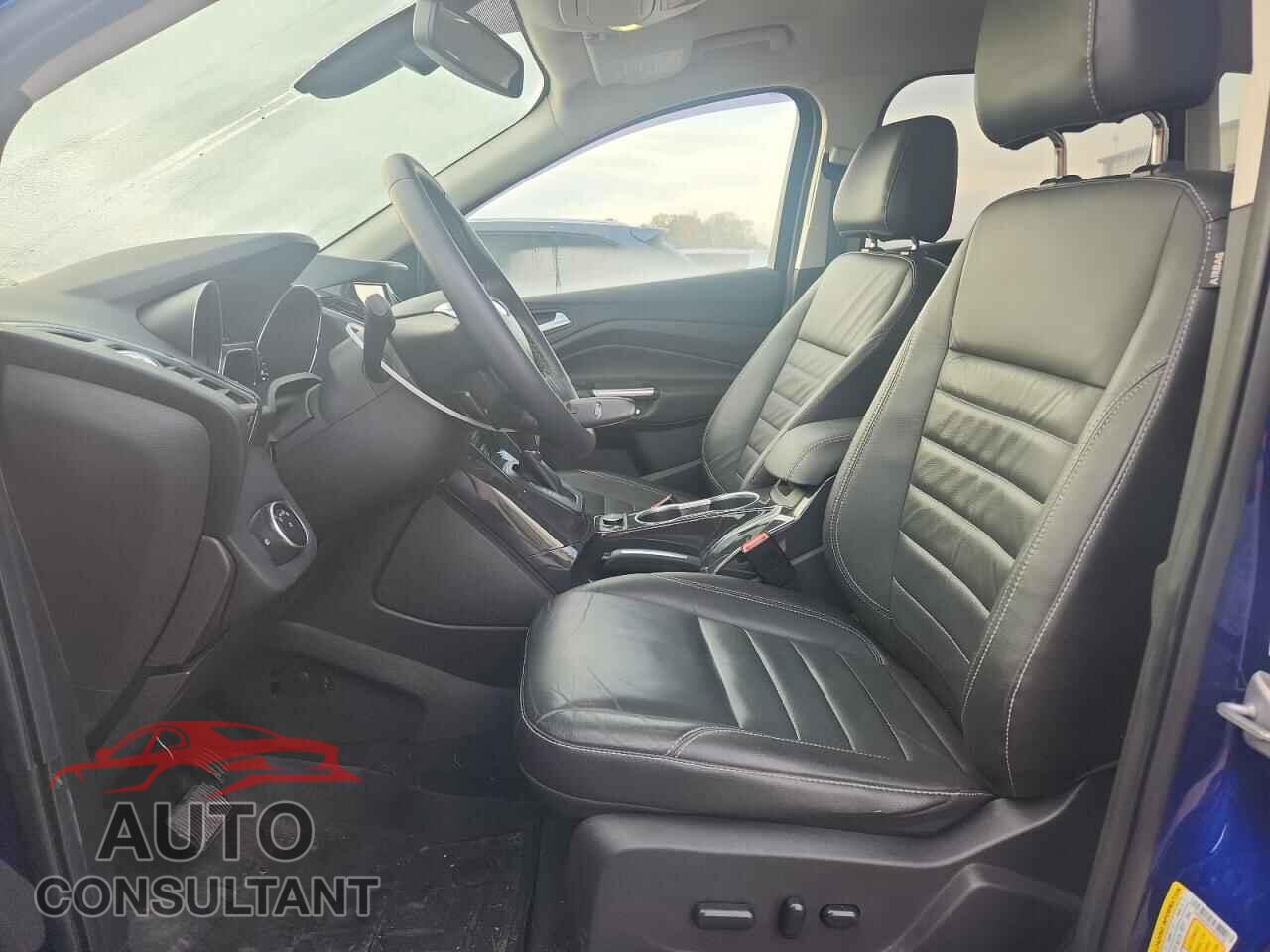 FORD ESCAPE 2015 - 1FMCU9J97FUC90236