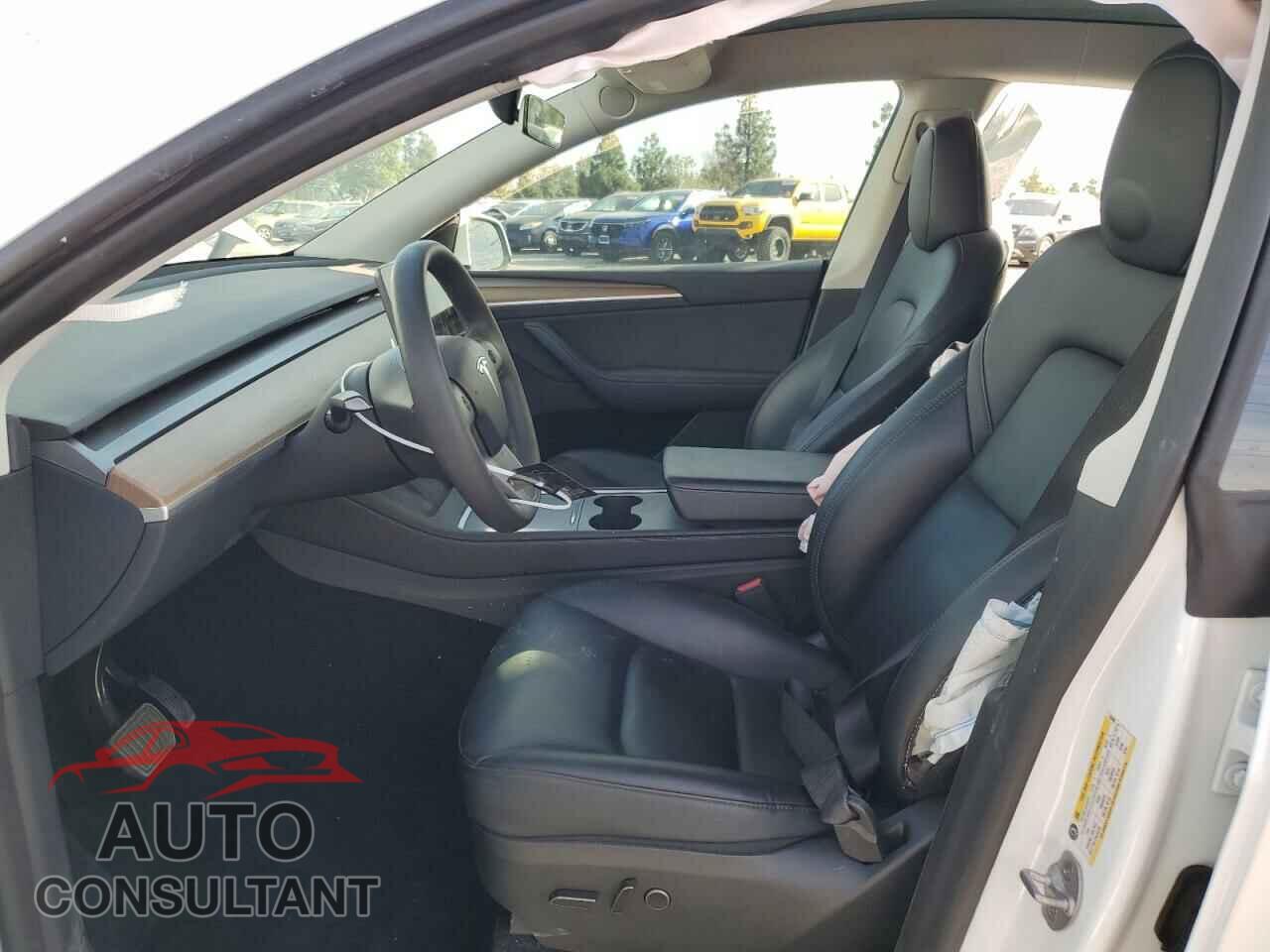 TESLA MODEL Y 2023 - 7SAYGAEE2PF832009