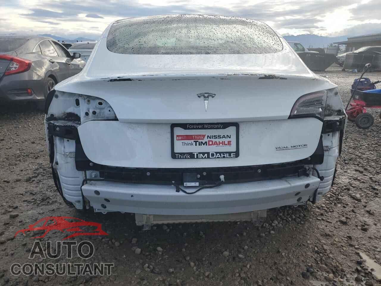 TESLA MODEL 3 2018 - 5YJ3E1EB7JF084237