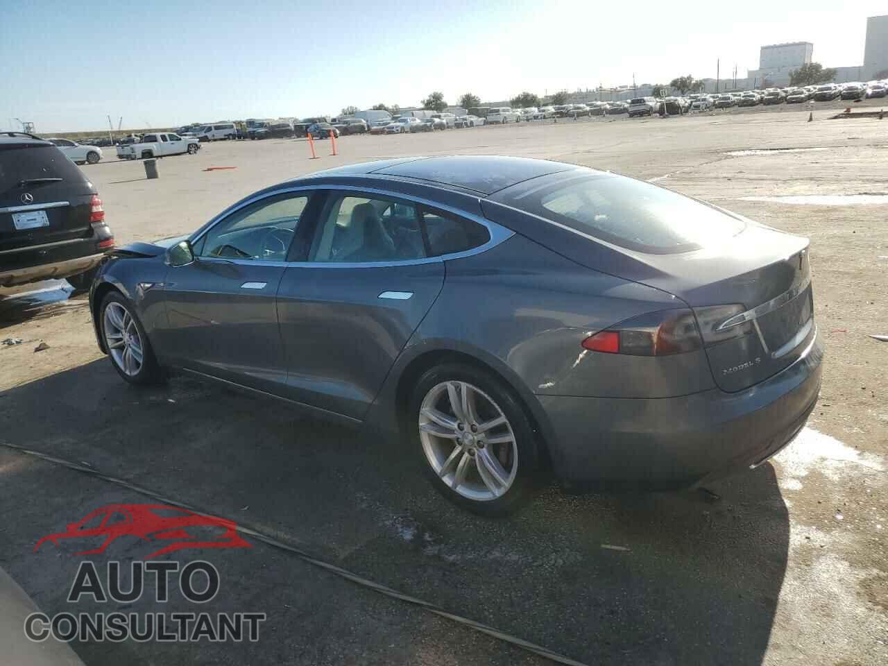 TESLA MODEL S 2014 - 5YJSA1S17EFP32619