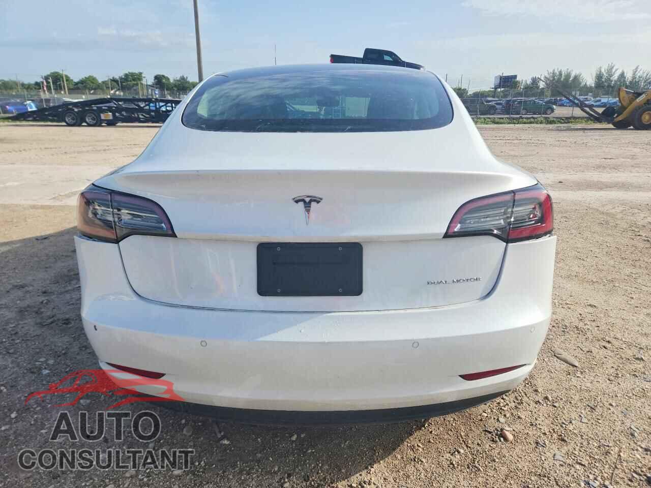 TESLA MODEL 3 2021 - 5YJ3E1EBXMF915038