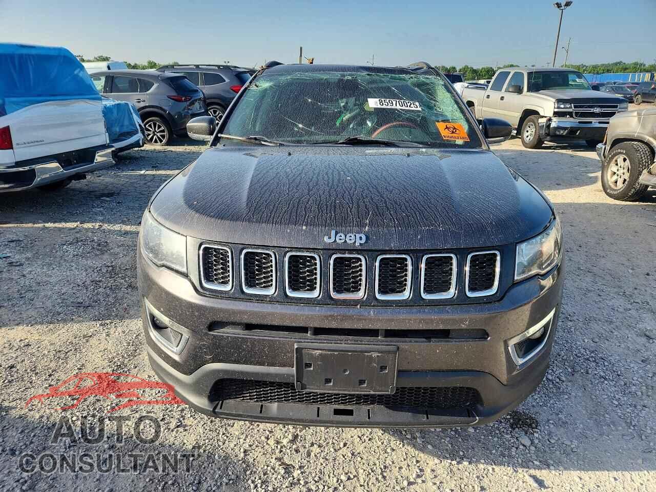 JEEP COMPASS 2017 - 3C4NJDCB4HT631209