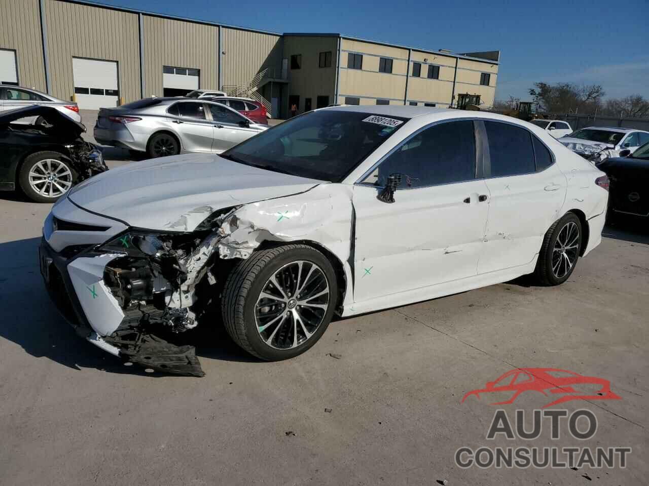 TOYOTA CAMRY 2018 - 4T1B11HKXJU069365