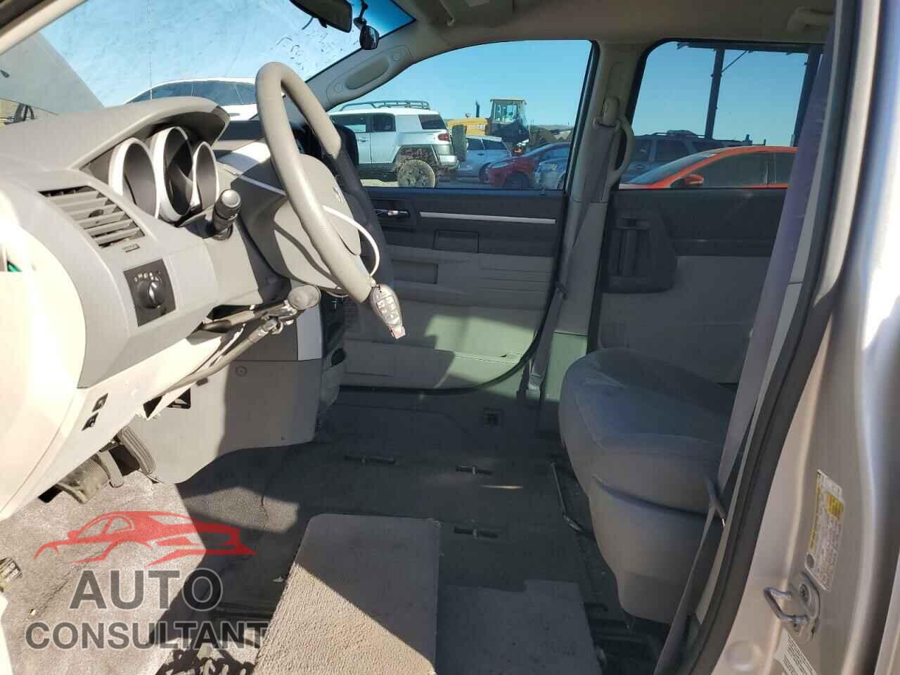 DODGE CARAVAN 2010 - 2D4RN4DE5AR297301