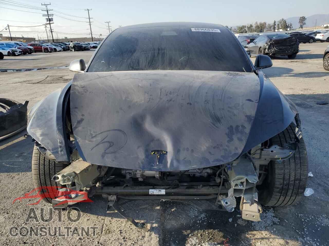 TESLA MODEL 3 2024 - 5YJ3E1EA7RF724353