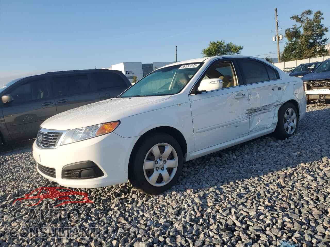 KIA OPTIMA 2010 - KNAGG4A85A5435586