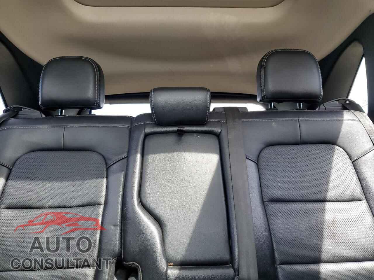 FORD ESCAPE 2020 - 1FMCU9J90LUA03962