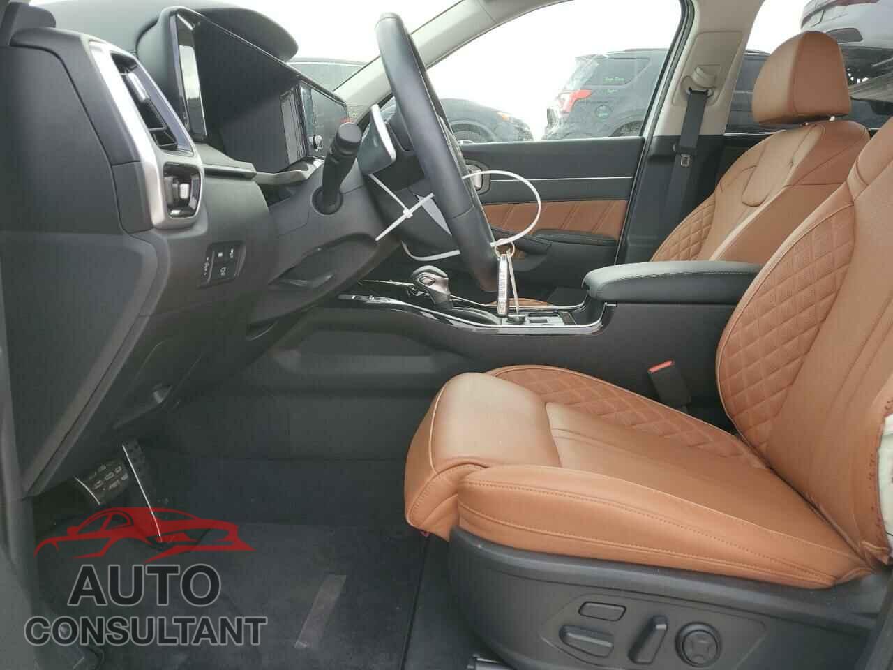 KIA SORENTO 2023 - 5XYRKDLF2PG252524