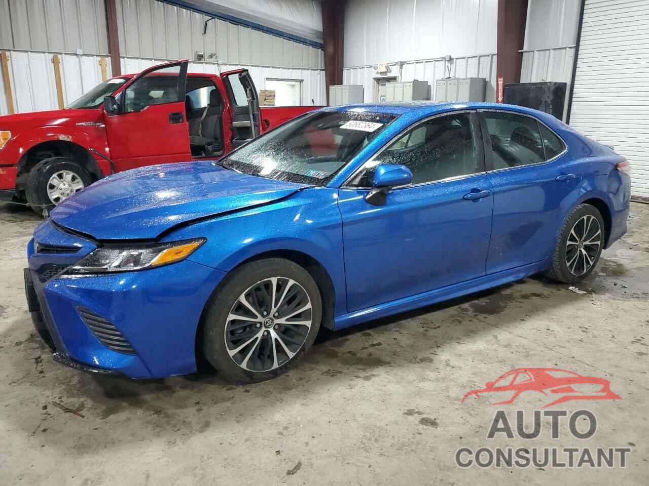 TOYOTA CAMRY 2018 - 4T1B11HK0JU028971