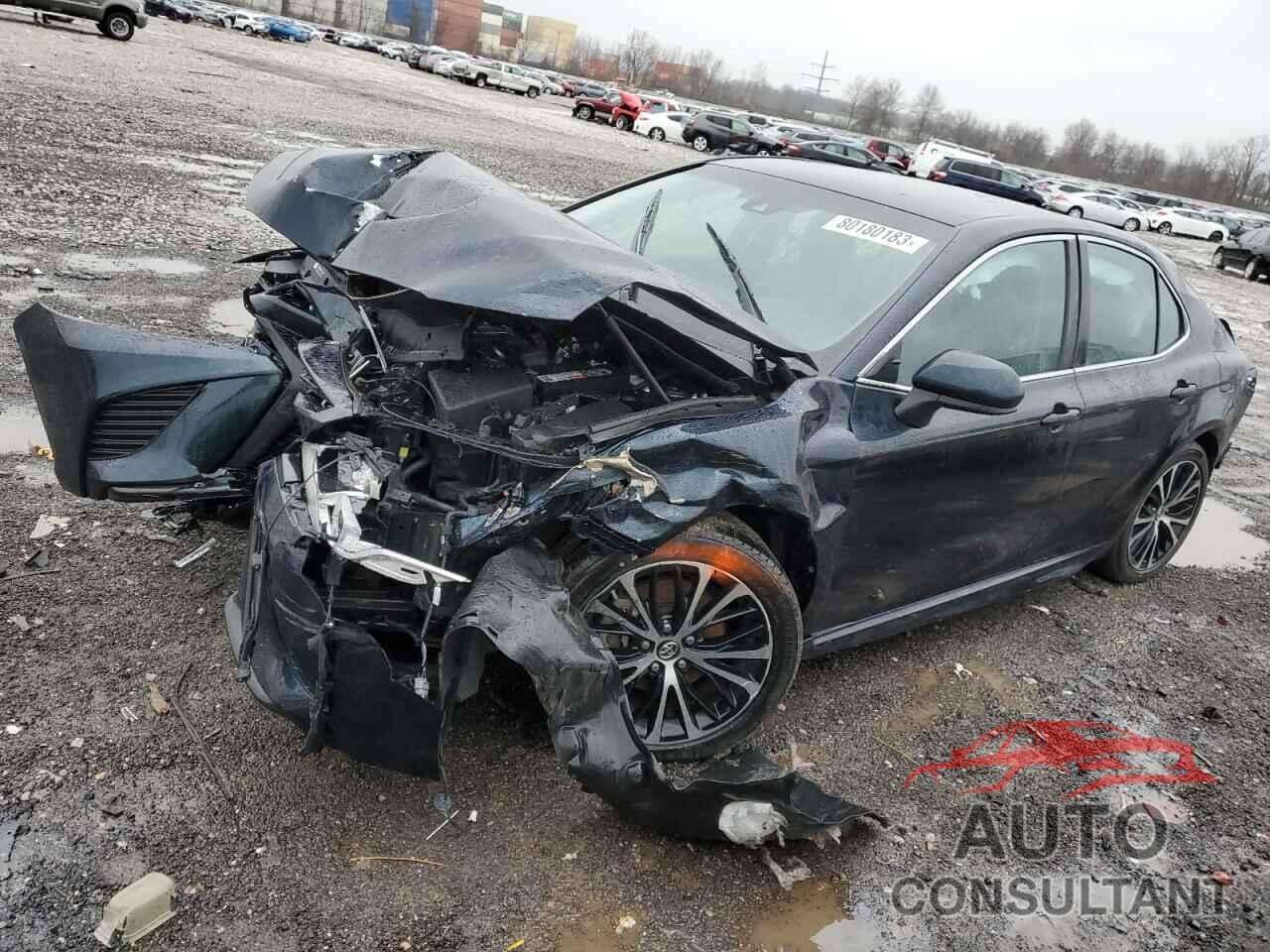 TOYOTA CAMRY 2018 - 4T1B11HK4JU613634