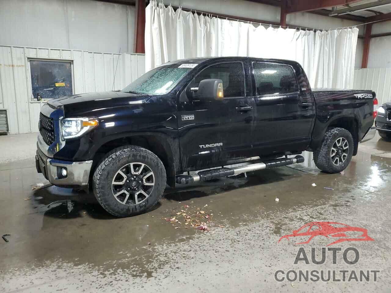 TOYOTA TUNDRA 2018 - 5TFDY5F19JX755437