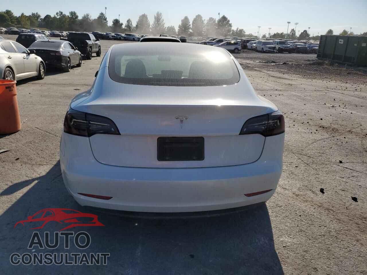 TESLA MODEL 3 2023 - 5YJ3E1EA5PF454097