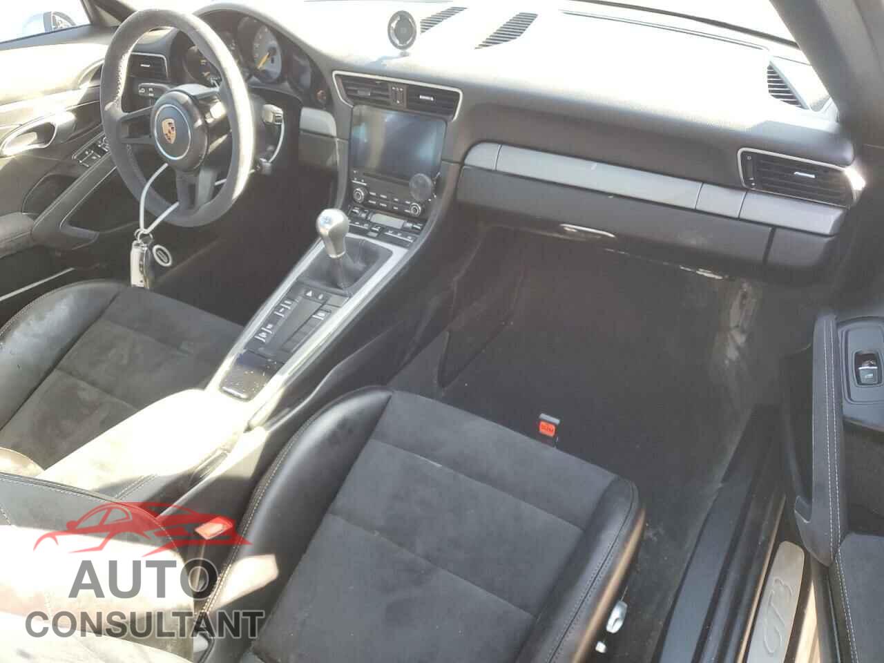 PORSCHE 911 2018 - WP0AC2A92JS174646
