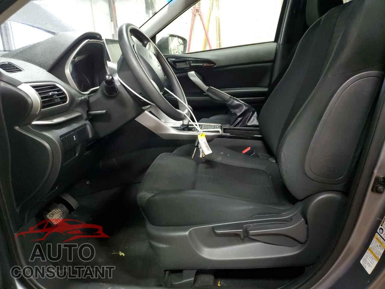MITSUBISHI ECLIPSE 2018 - JA4AT4AA5JZ062995