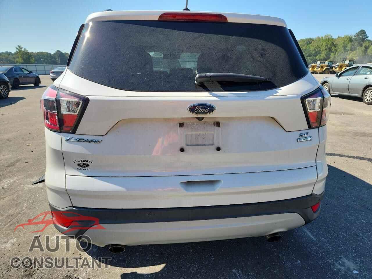 FORD ESCAPE 2017 - 1FMCU0GD4HUC18677