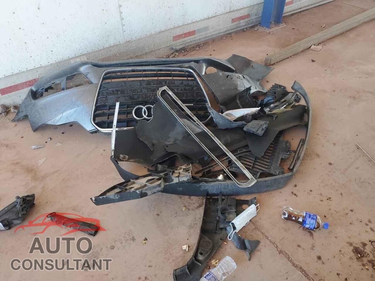 AUDI A5 2013 - WAUCFAFR4DA017033