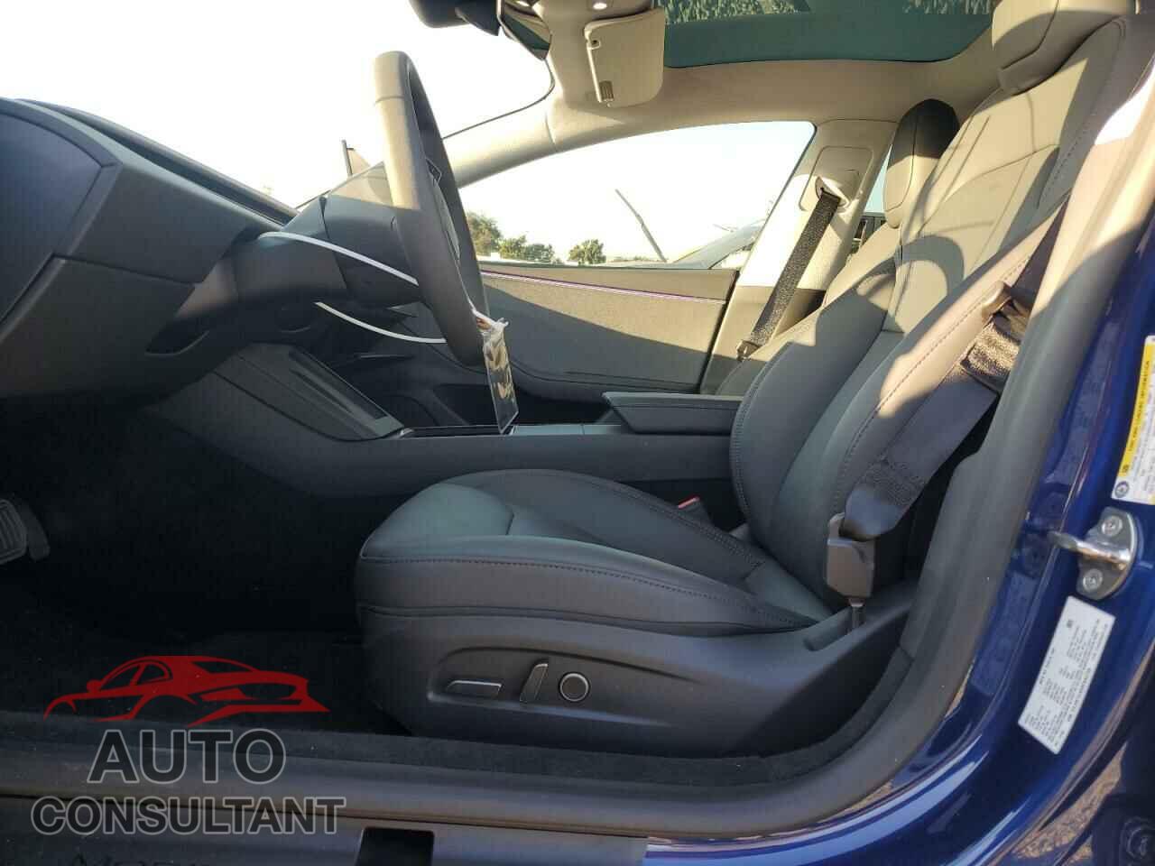 TESLA MODEL 3 2024 - 5YJ3E1EA8RF844758