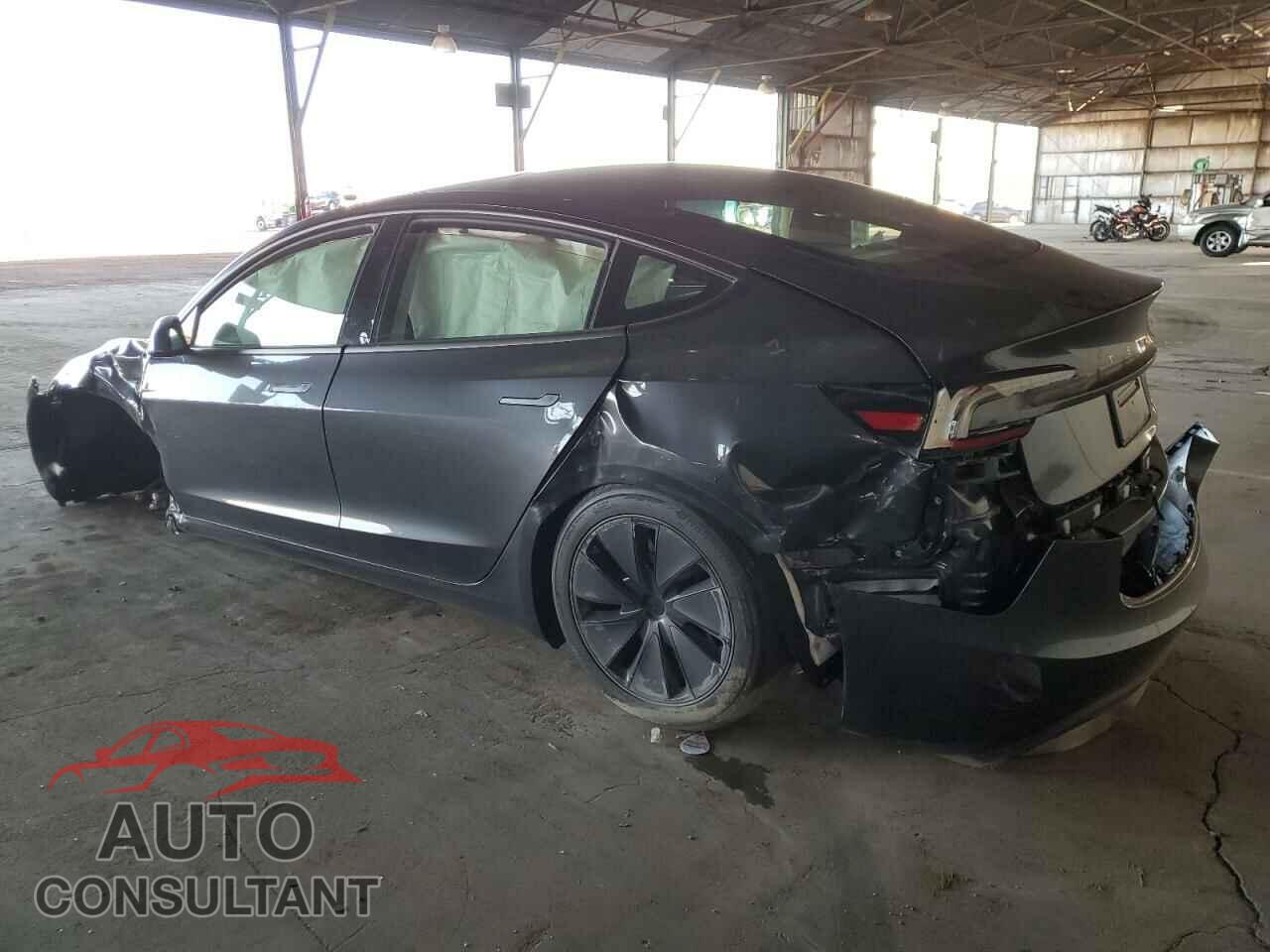 TESLA MODEL 3 2024 - 5YJ3E1EB3RF748447